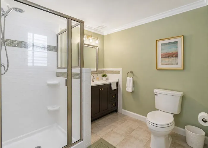 Sunwashed Stone Villa With Heated Pool, Hot Tub & Mini Golf
